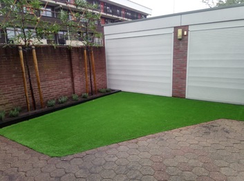 Kunstgras in achtertuin Beverwijk